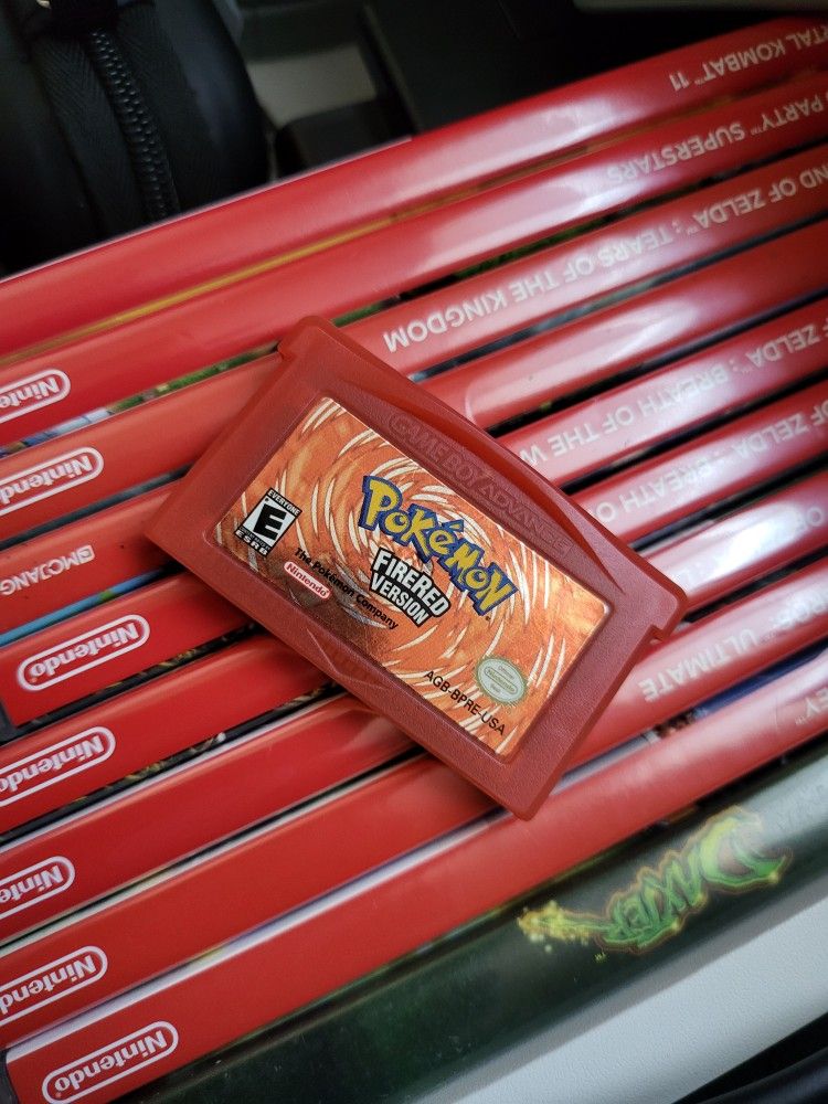 Gameboy Pokemon Red Fire Version