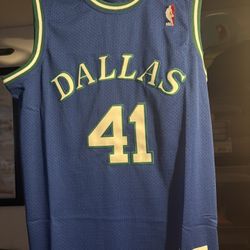Nowitzki Jersey