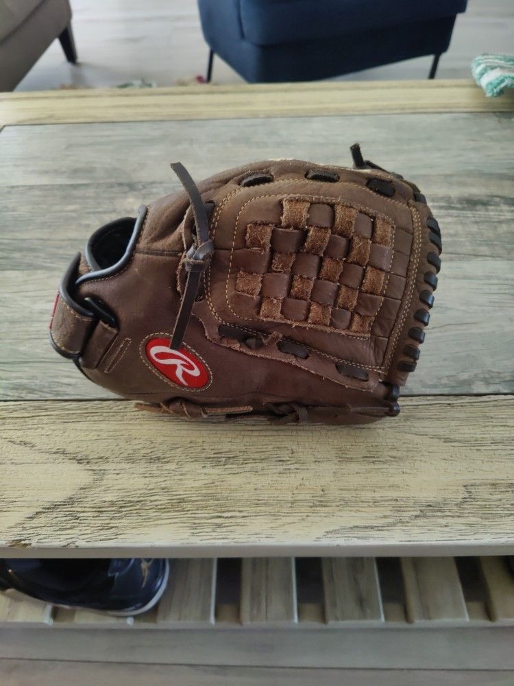 Rawlings Softball Glove
