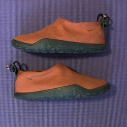 Nike ACG Moc us 7.5 Rugged Orange Black DZ3407-800