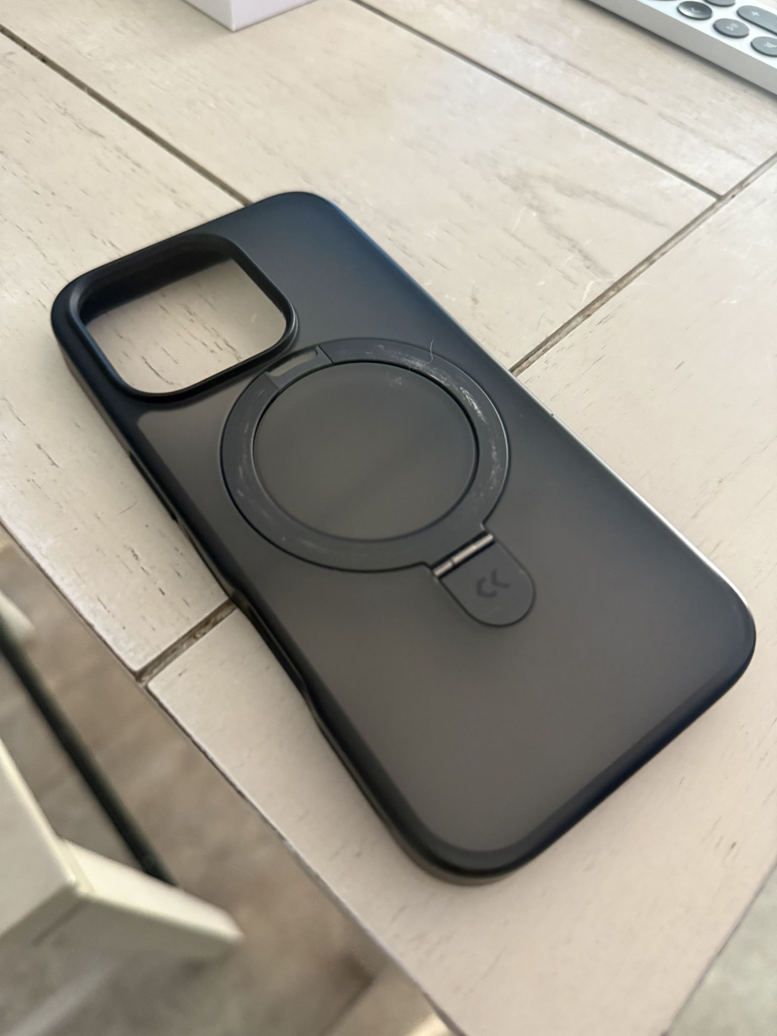 iPhone 16 Pro Mag Case with kickstand 