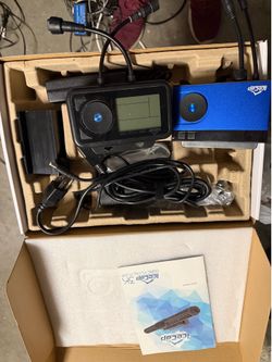 Wave maker controllers