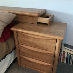 Queen Bedroom Set For Sale