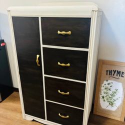 Antique armoire/ Wardrobe 
