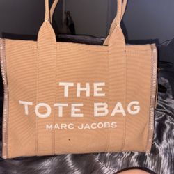 Large Marc Jacob’s Tote Bag Camel