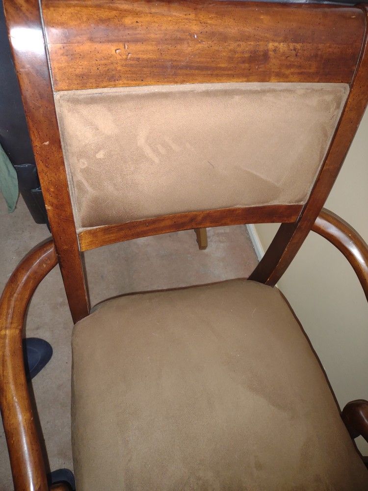 CHERRYWOOD STURDY PADDED CHAIR W/ ARMS