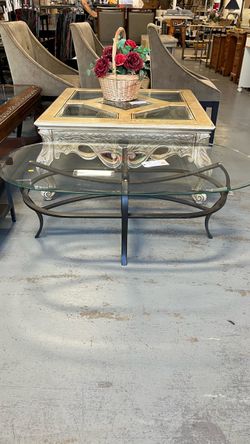 (In store) oval glass and metal coffee table