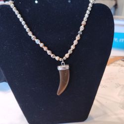 32" Silvertone Necklace With Natural 2 1/4" Stone Horn Pendant