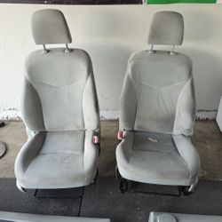 Toyota Prius Seats 