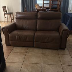 Loveseat 