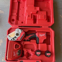 Milwaukee 2470 PVC Shear Kit