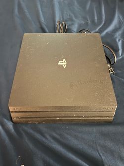 PS4 / 4TB storage / 3 PS4 Remotes / Dual PS4 Remote Charger / 17 PS4 Games