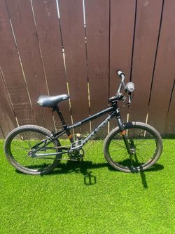FREE AGENT CHAMP BMX BIKE