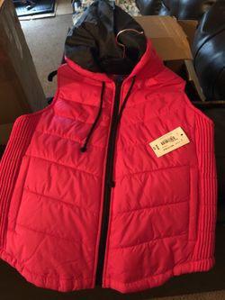Women/Junior vest size M. New with tag. $15
