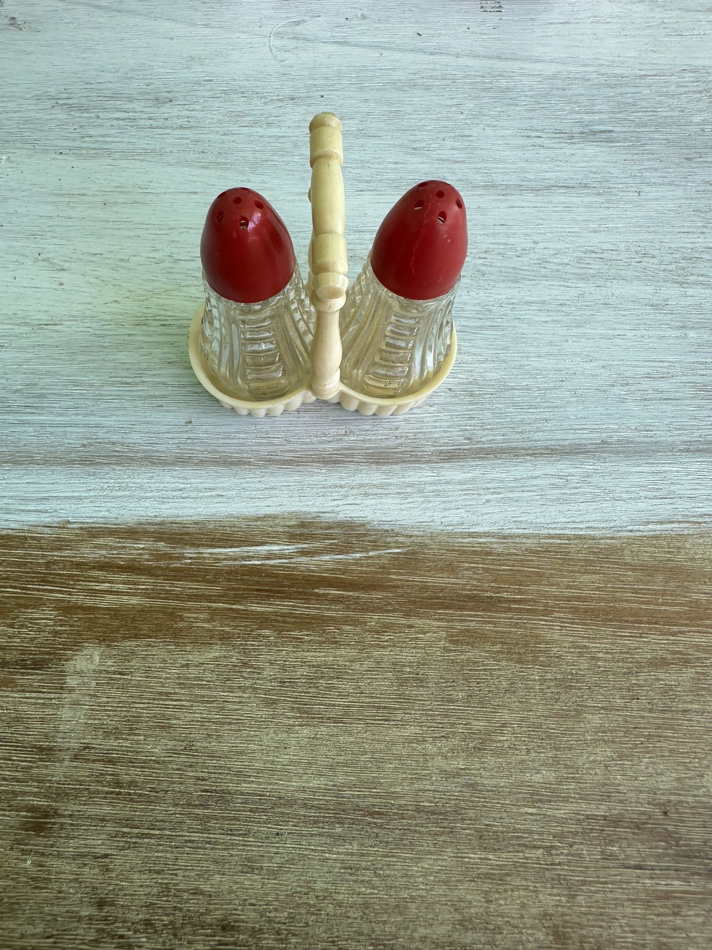 Small Diamond Style Salt And Pepper Shakers