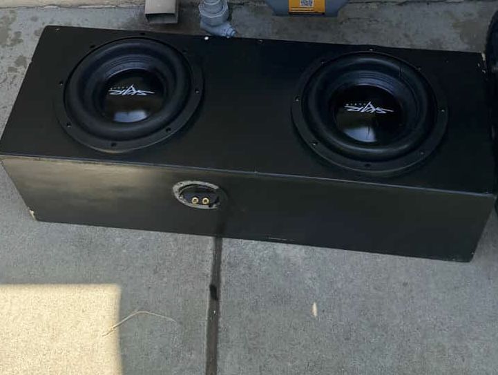 Skar Audio Subwoofers With Box