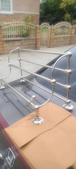 Towel rack