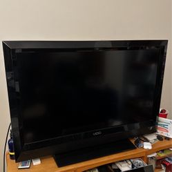 VIZIO Full HD Smart TV 32”