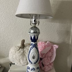 Lamp ( Clase Azul ) Brand New