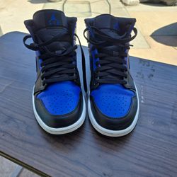 2021
Air Jordan 1 Mid 'Hyper Royal