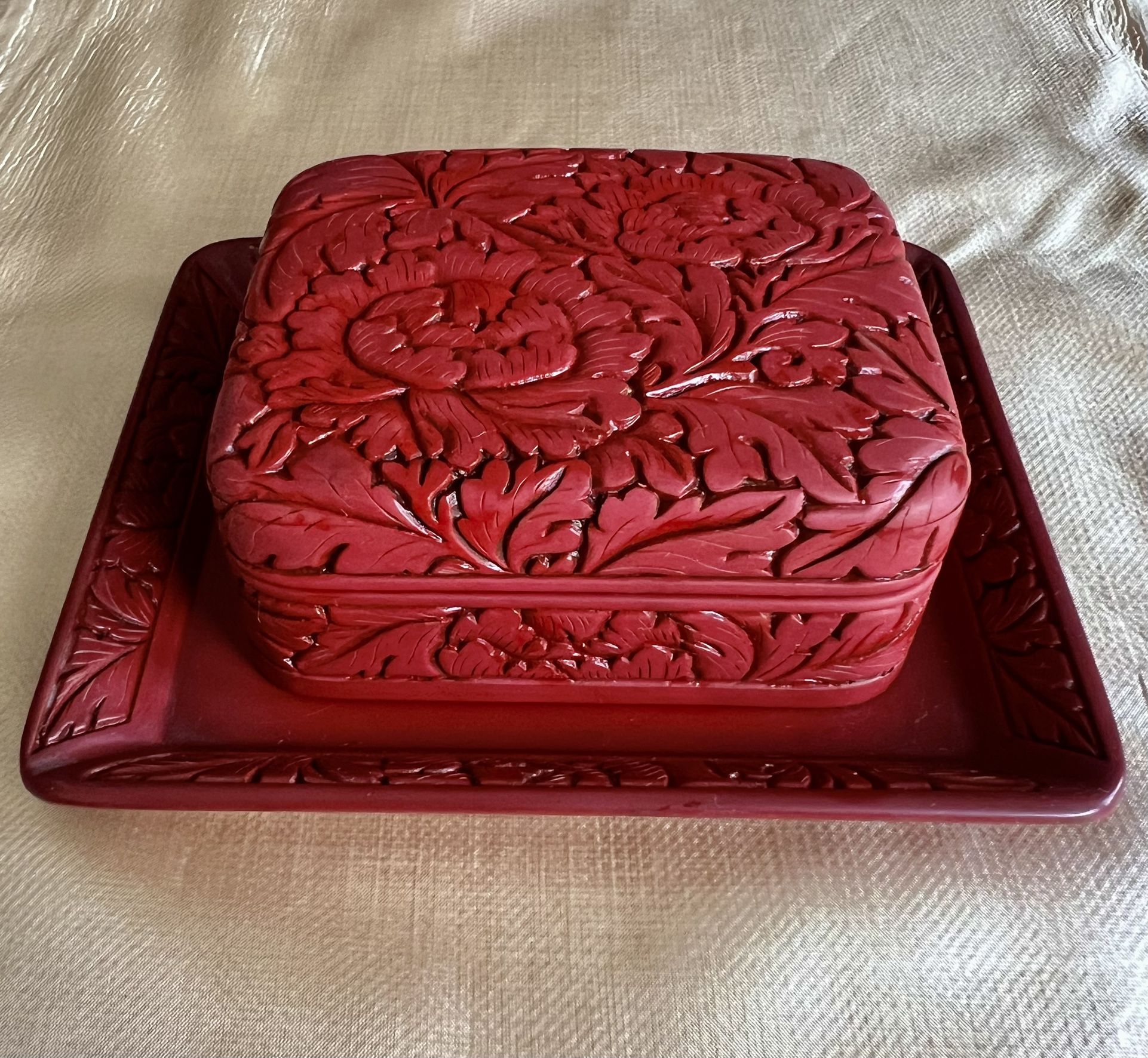 Japanese Red Wood Carved Trinket Box 
