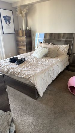 Queen size bed