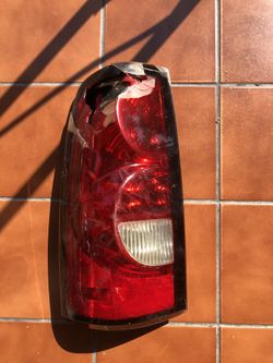 Silverado Taillight 99’- 06’