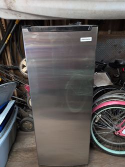 Frigidaire freezer