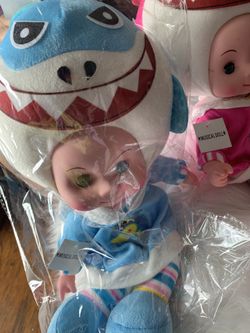 Baby shark dolls Blue or pink sings this song $20each