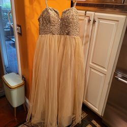 Gorgeous Dress. Size L