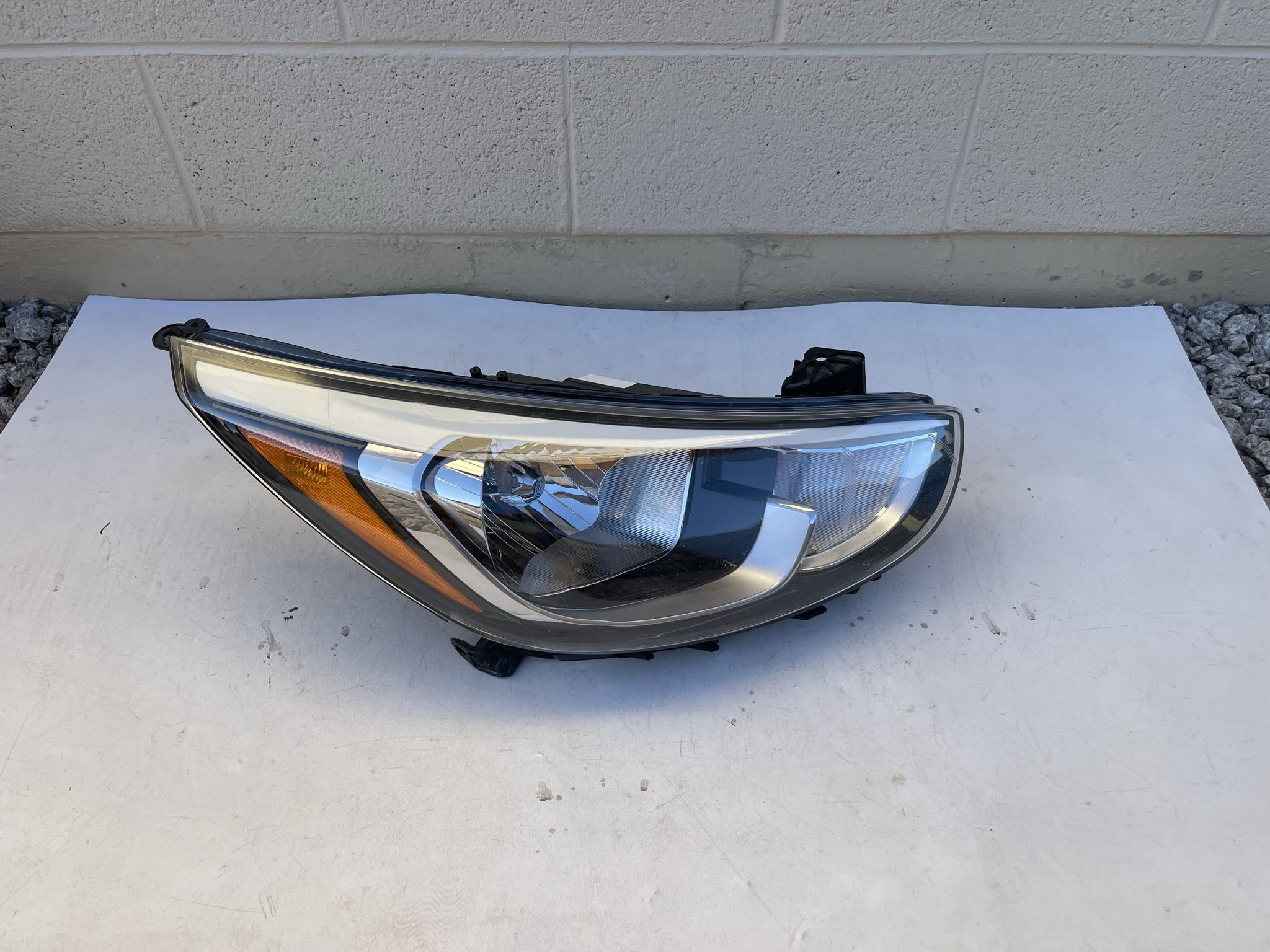 Hyundai Accent Headlight 2015, 2016, 2017, Hyundai Accent Headlamp, passenger side light , Original
