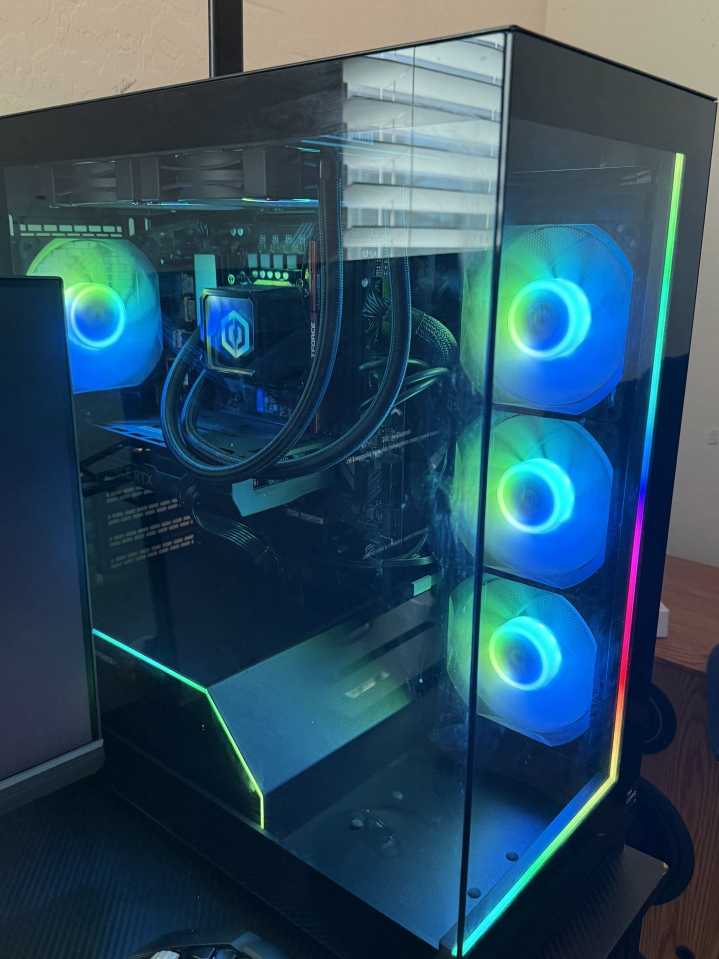 Like New Lightly Used Gaming Pc