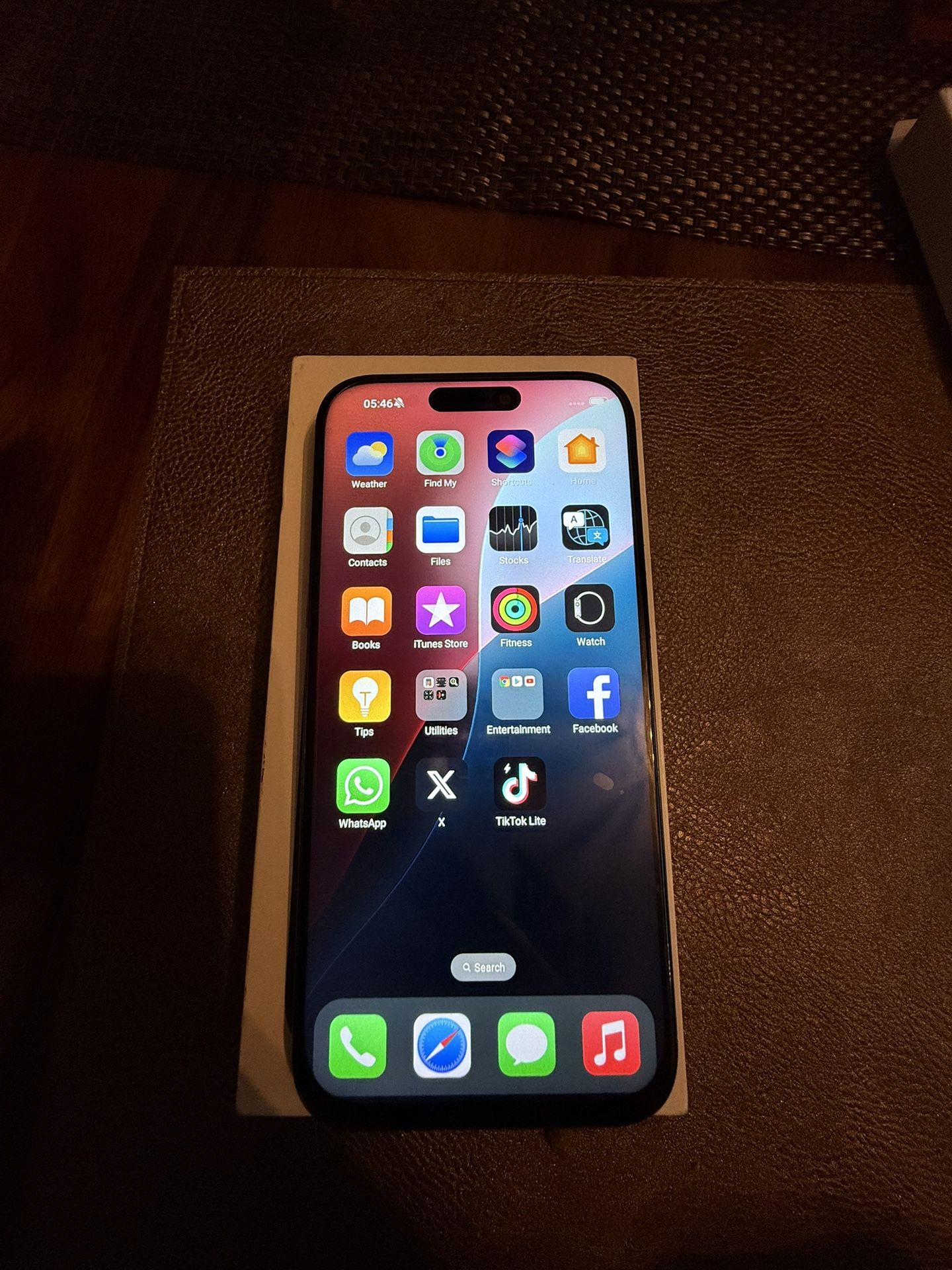 iPhone 16 Pro Max
