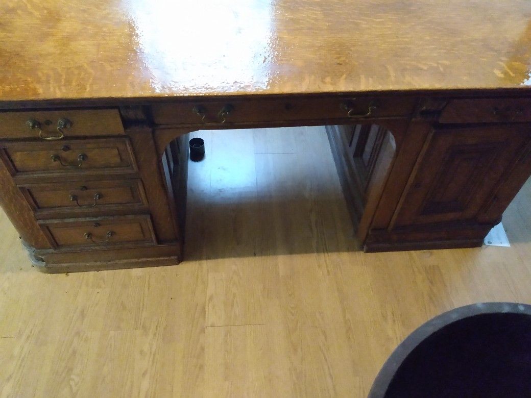 This is called a partner's desk or a lawyer's desk the 1920s asking $500