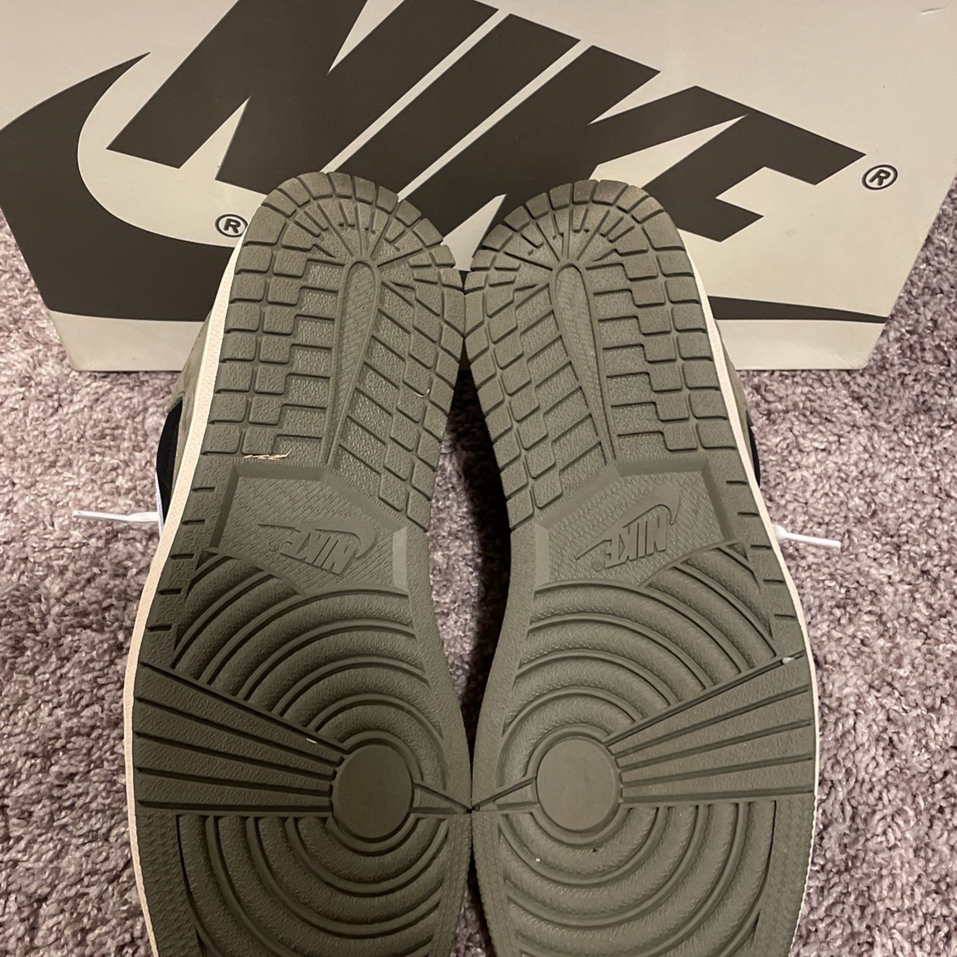 Jordan 1 Low Travis Scott Olive
