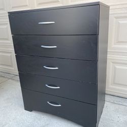 Dresser Five Drawers Good Condition SizeW19 /L33/H43 Free Delivery🚚