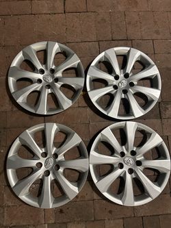 Toyota Corolla Hubcaps / Wheelcovers 16 Inch !