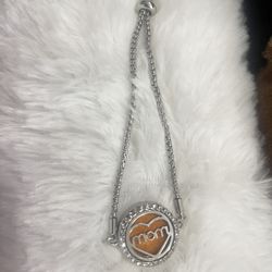New Perfume Bracelet Essential Oil Diffuser Aromatherapy Locket Bracelet MOM 316L Stainless Steel (Nuevo ).  $$$FIRM.      NO TRADES.                 
