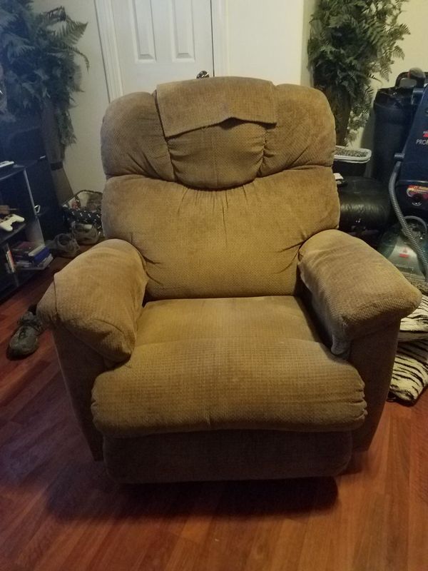 Lazy boy for Sale in Brentwood, NC - OfferUp