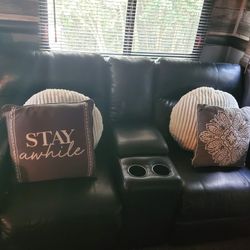RV Black Recliner Loveseat 
