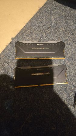 Corsair Vengeance DDR4 PRO RGB RAM sticks 32 Gb (2x16)