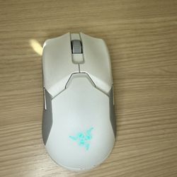 Razer Viper Ultimate Gaming Mouse & Charging Dock