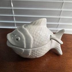White Ceramic Fish Soup Tureen with Lid