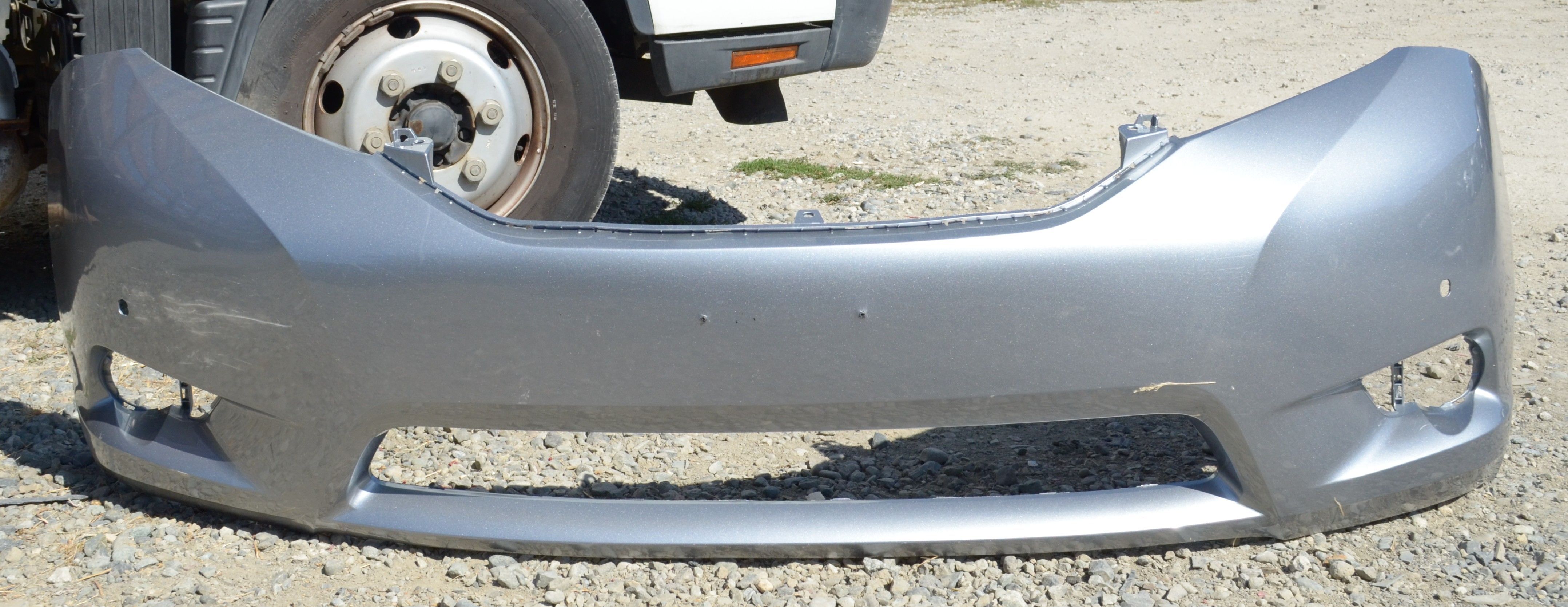 USED REF#U0122 || 2011-2017 TOYOTA SIENNA || FRONT BUMPER COVER ONLY