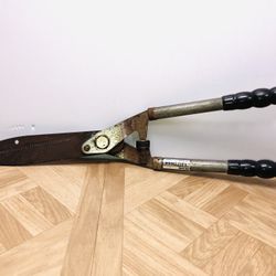 Vintage Craftsman 20" Power Lever Serrated Blade Hedging Shears Trimmer ( RUSTY)