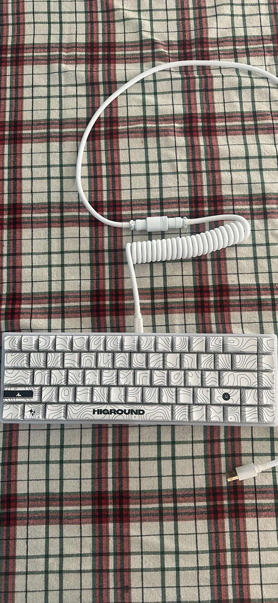 Higround Keyboard + Coiled Cable