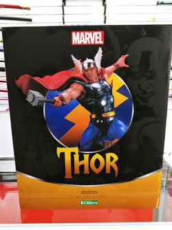 Kotobukiya - Thor Avengers Fine Art Statue Limited 1000 Pieces! 