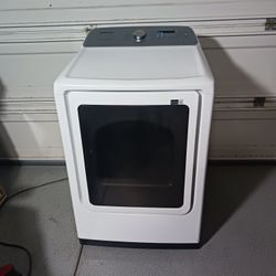 Samsung Smart Gas Dryer With Steam Function LIKE NEW CONDITION 