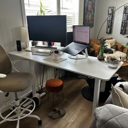 Electric Adjustable Standing Desk - White