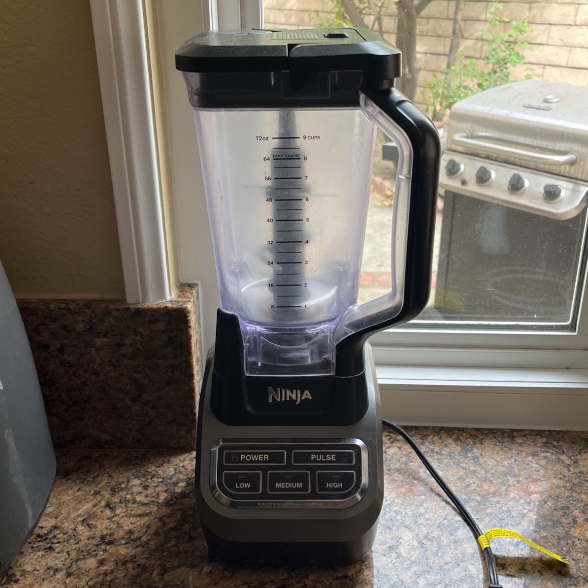 Ninja Professional 1000 watt blender (BL610) for Sale in Pasadena, CA -  OfferUp